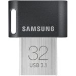 فلش مموری 32 گیگابایت سامسونگ مدل FIT Plus USB سه‌نقطه‌یک، با طراحی بندانگشتی و مقاوم در برابر آب، ضربه، شوک و لرزش و گردوغبار